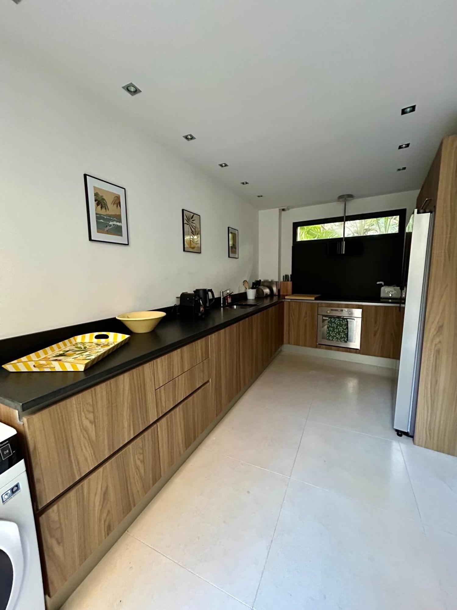 Rumah Bali Канны Экстерьер фото