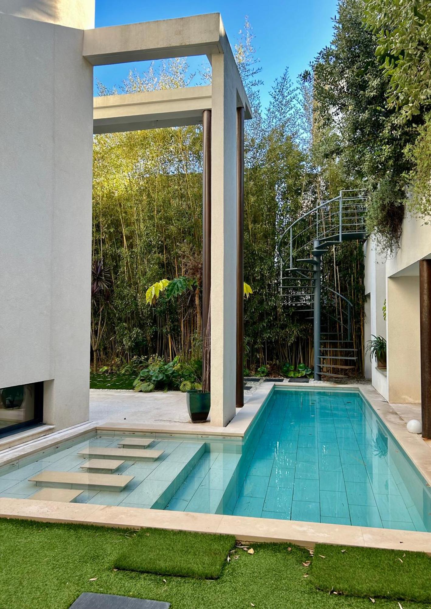 Rumah Bali Канны Экстерьер фото